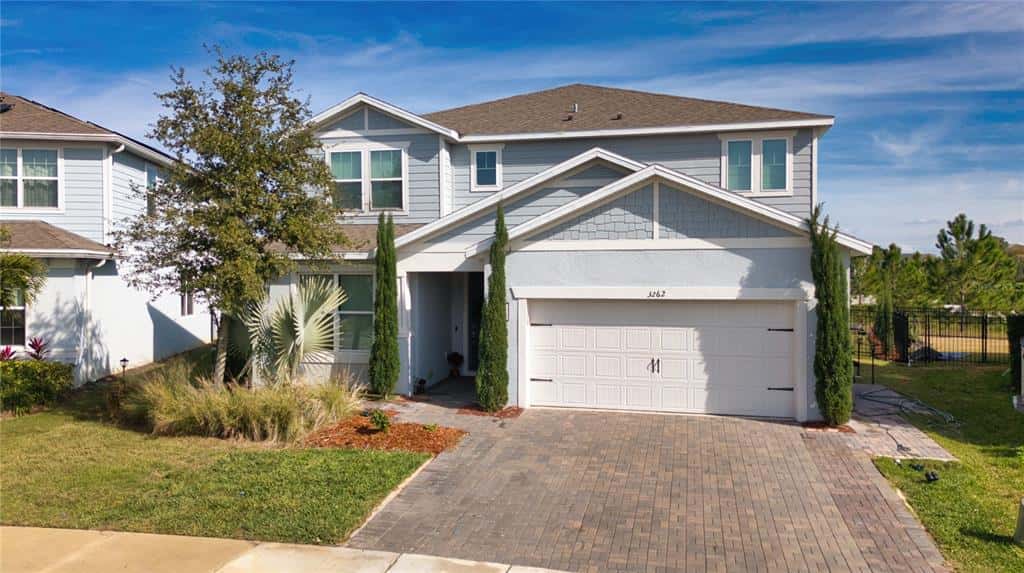Single Family Residence in WINTER GARDEN