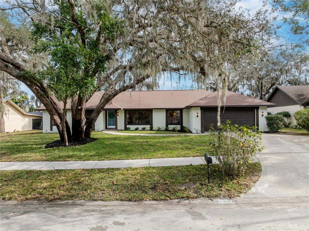 Single Family Residence in BRANDON