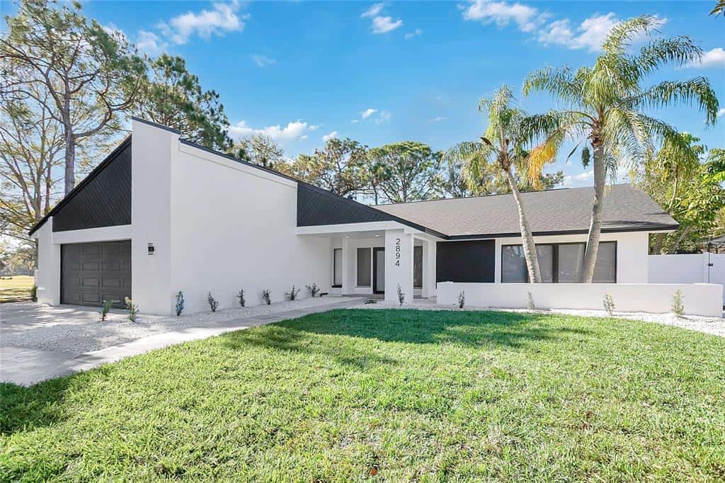 Single Family Residence in CLEARWATER