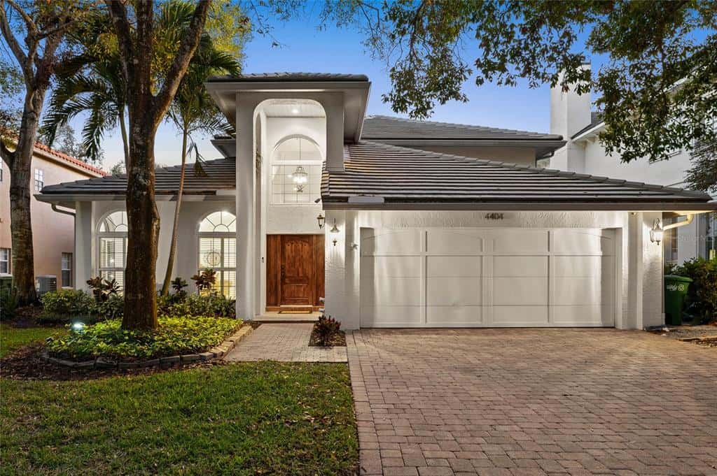 Single Family Residence in TAMPA