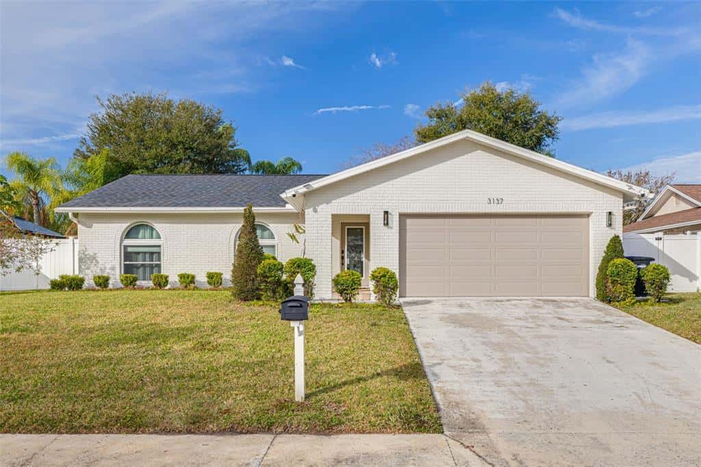 Single Family Residence in SAFETY HARBOR