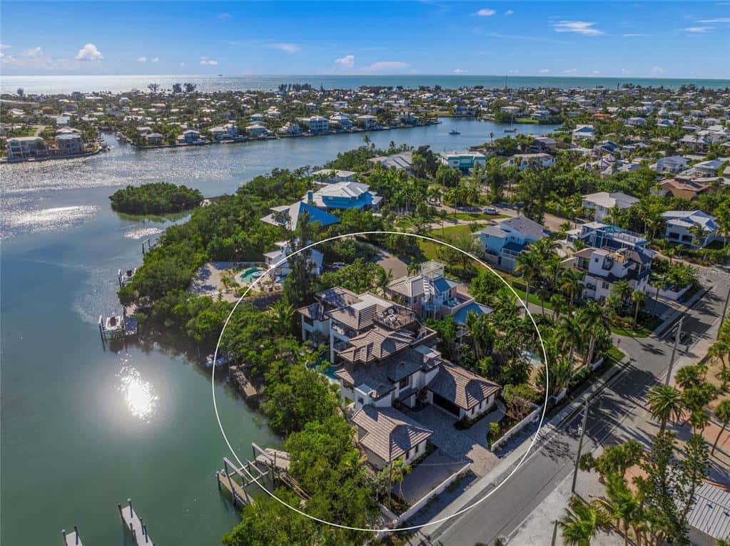 Single Family Residence in ANNA MARIA