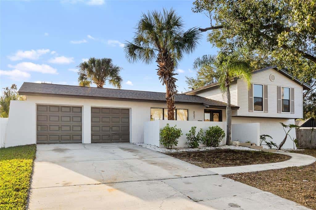 Single Family Residence in TAMPA