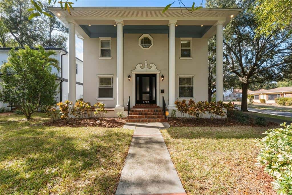 Single Family Residence in TAMPA