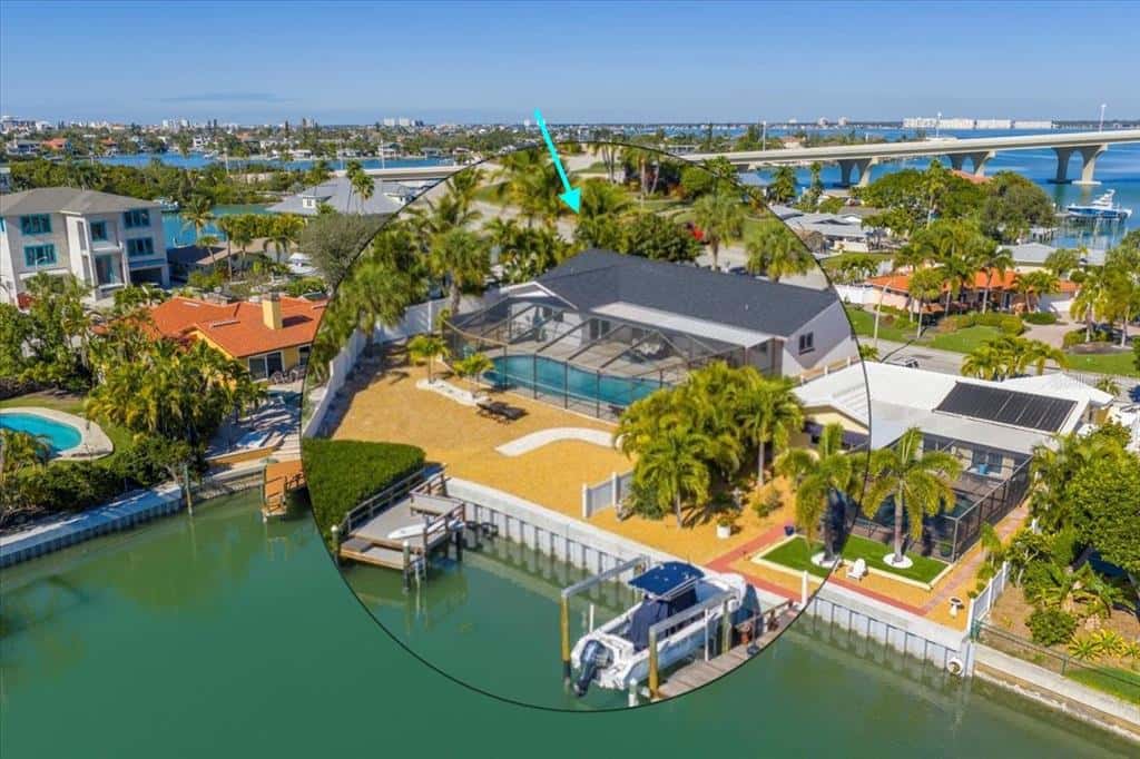 Single Family Residence in ST PETE BEACH