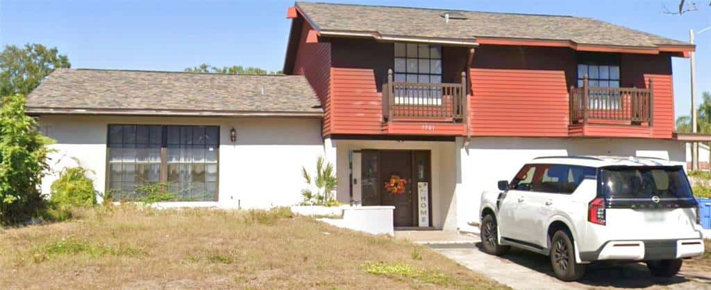 Single Family Residence in TAMPA