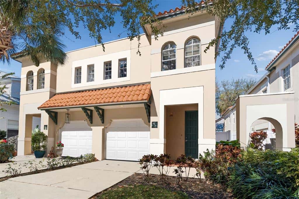 Townhouse in TAMPA