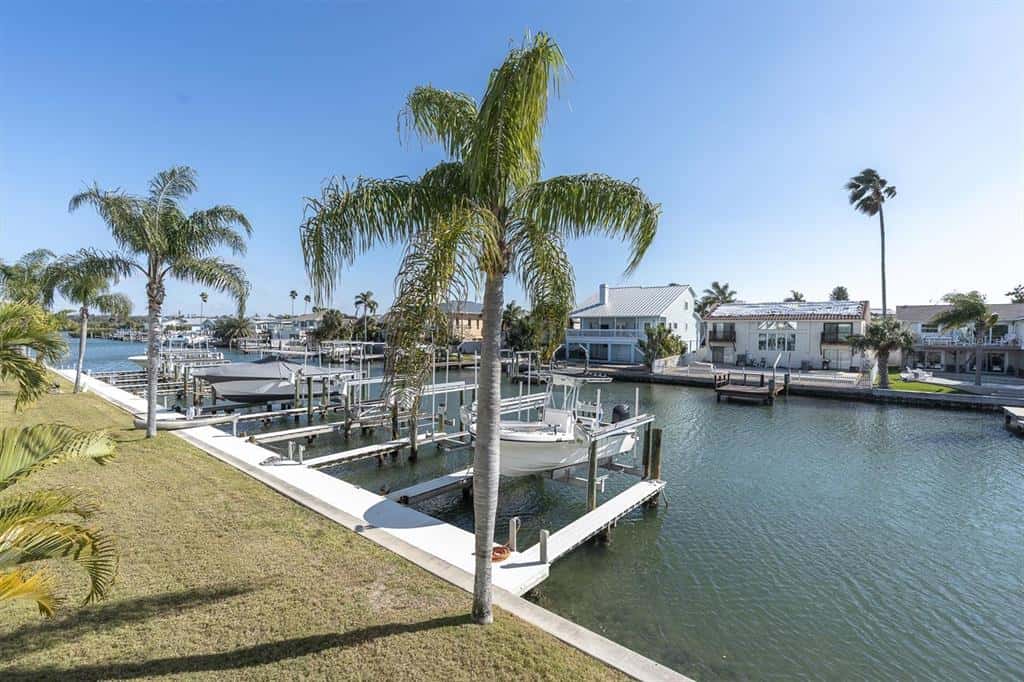 Townhouse in INDIAN ROCKS BEACH