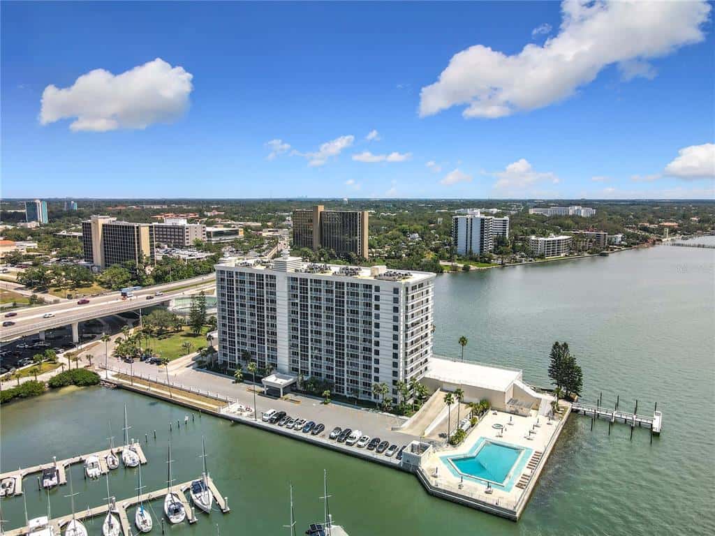 Condominium in CLEARWATER