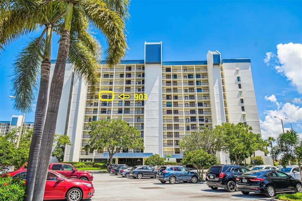 Condominium in ST PETE BEACH