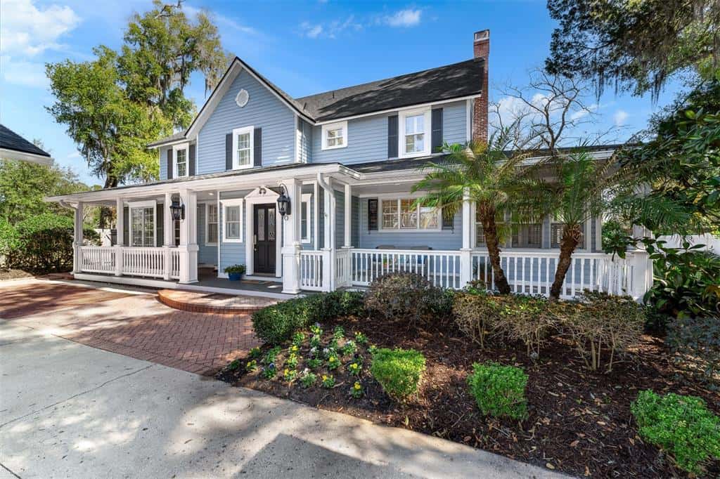 Single Family Residence in WINTER PARK