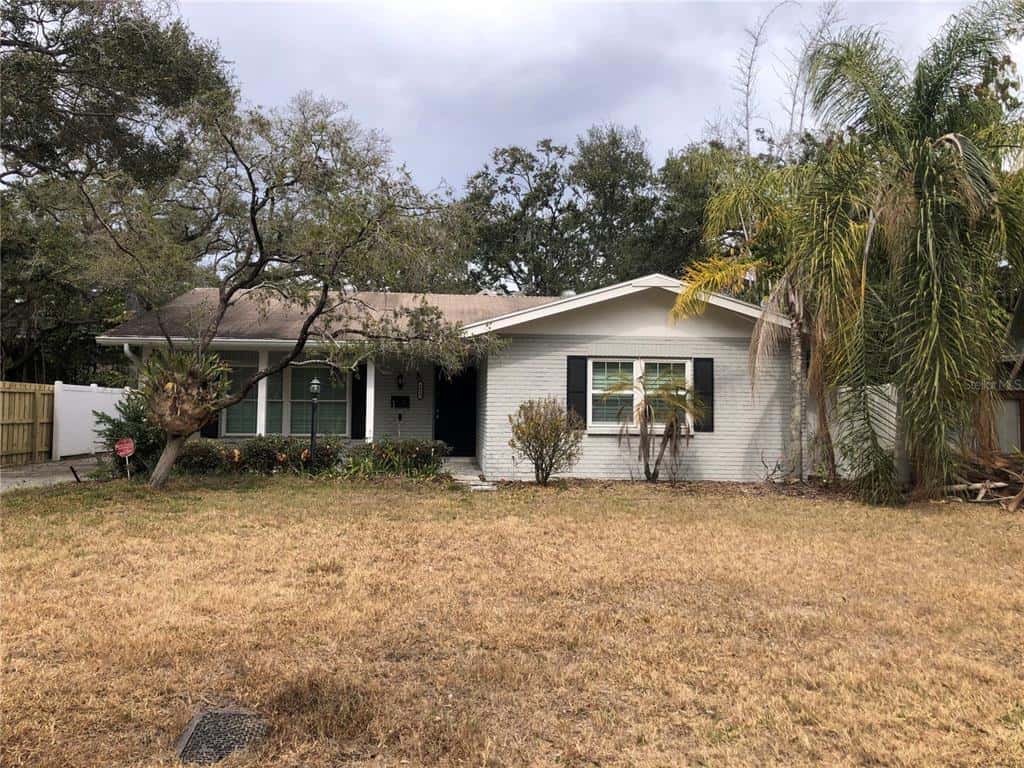 Single Family Residence in TAMPA