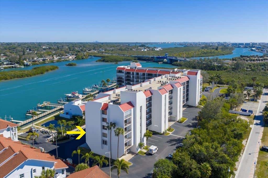 Condominium in INDIAN SHORES