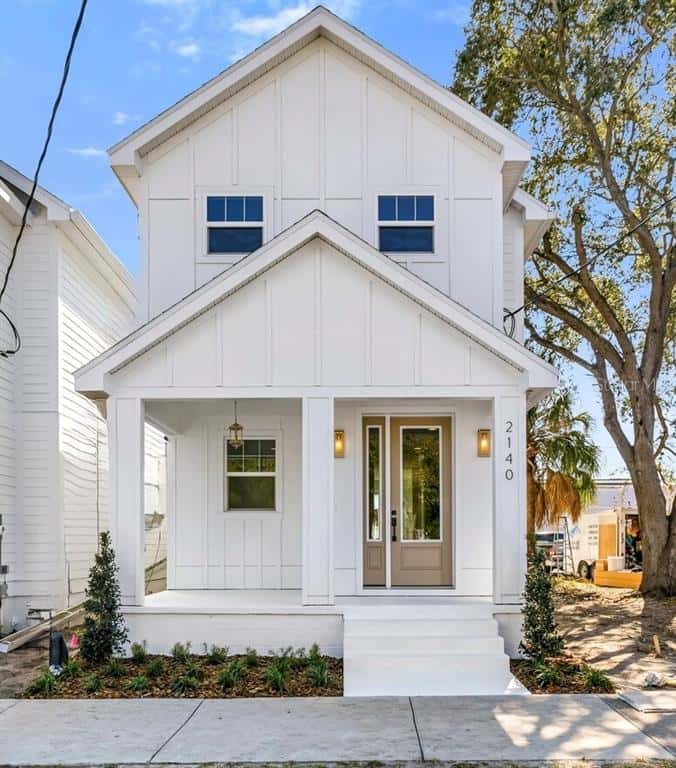 Single Family Residence in TAMPA