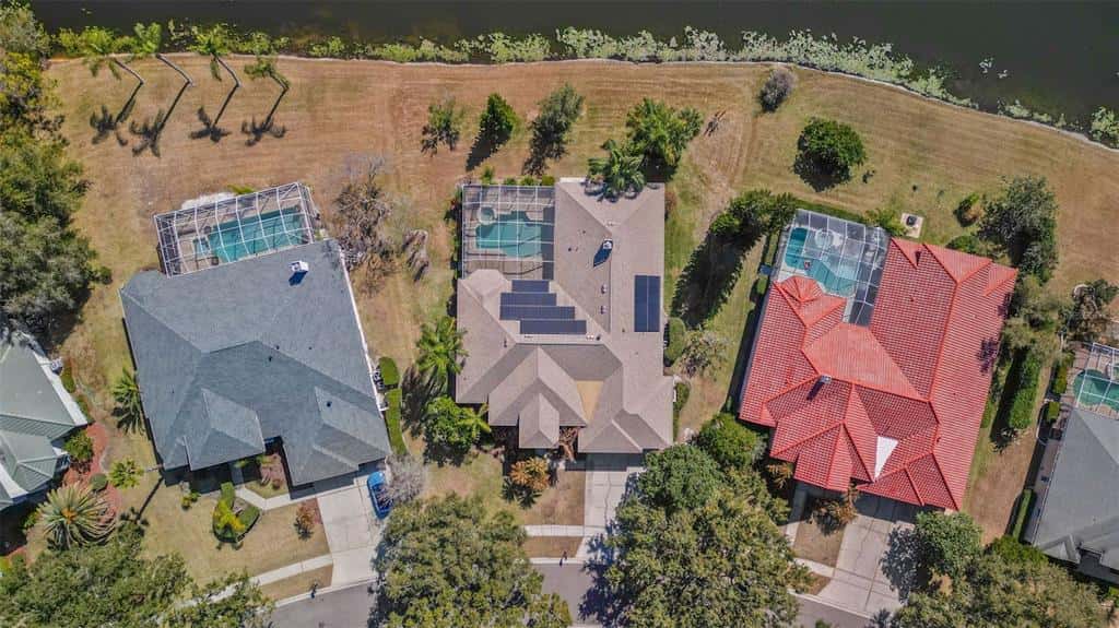 Single Family Residence in TAMPA