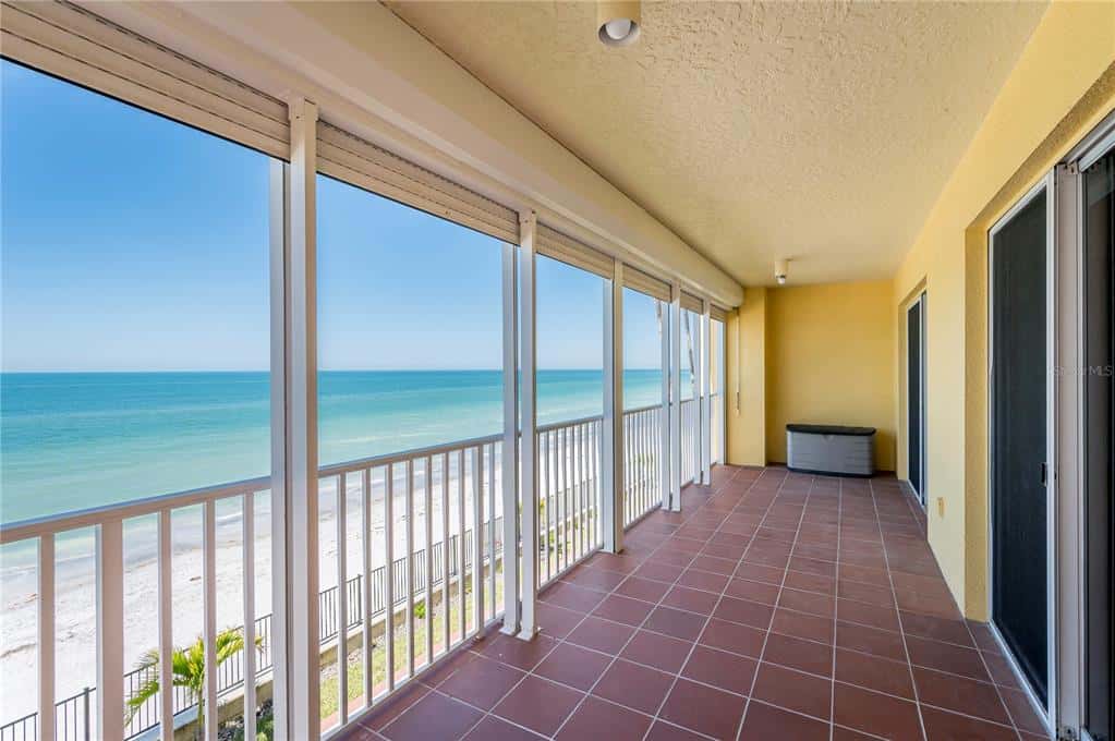 Condominium in NORTH REDINGTON BEACH