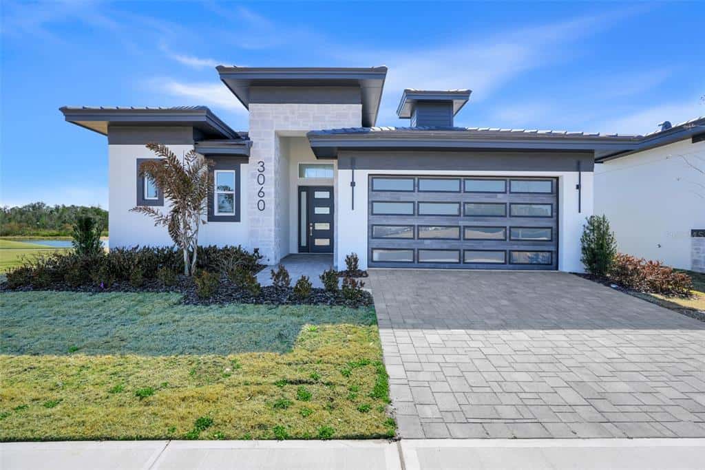 Single Family Residence in DAVENPORT