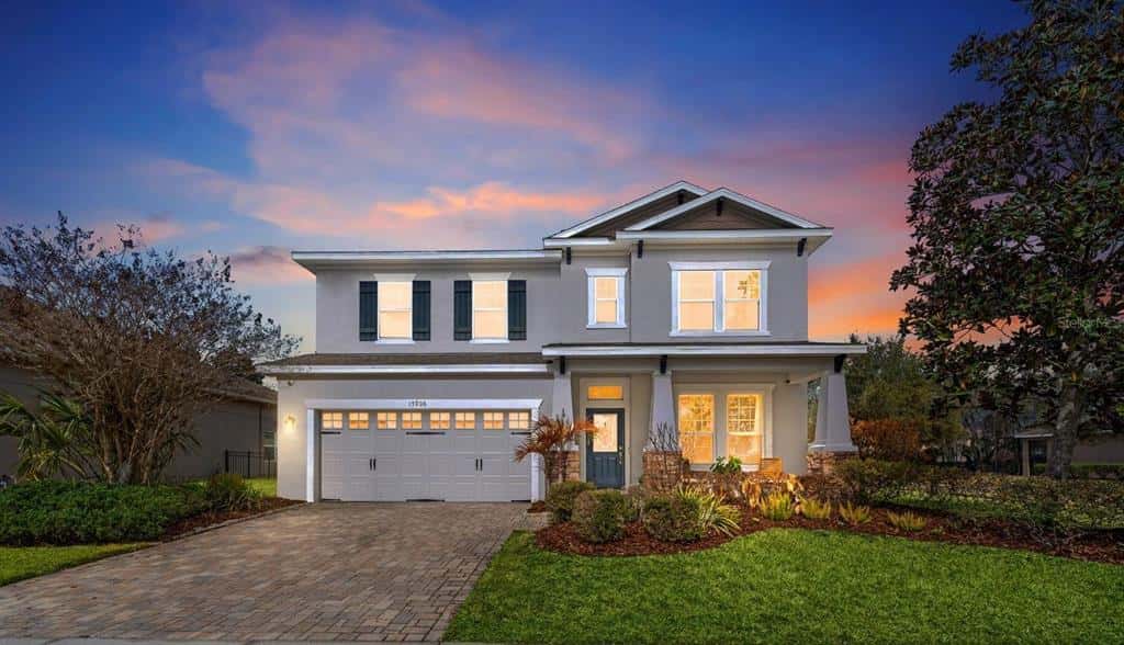 Single Family Residence in LITHIA