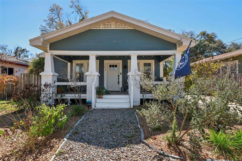 Single Family Residence in TAMPA
