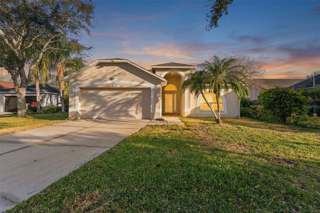 Single Family Residence in TAMPA