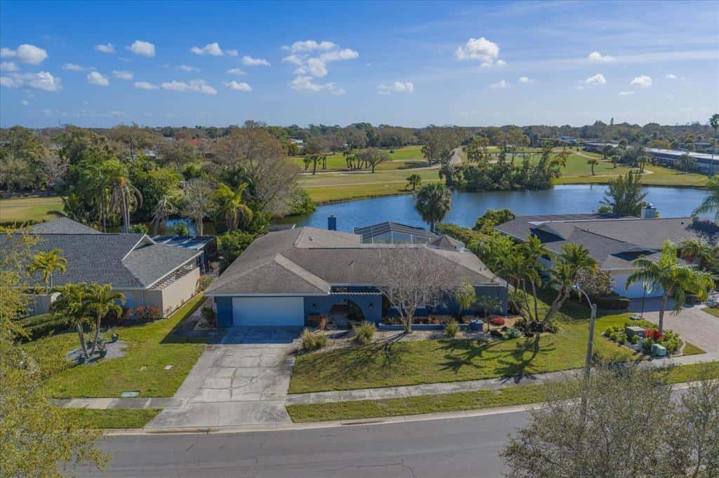 Single Family Residence in SEMINOLE