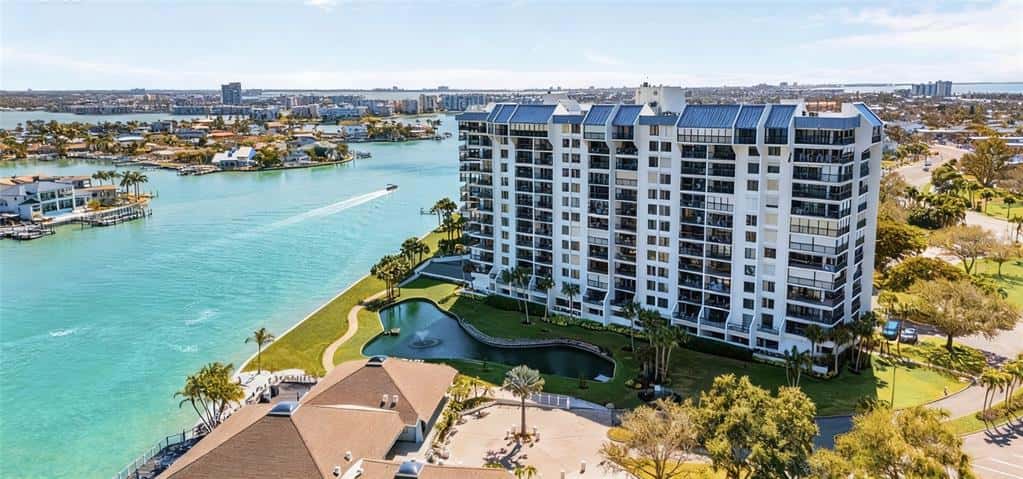 Condominium in ST PETE BEACH