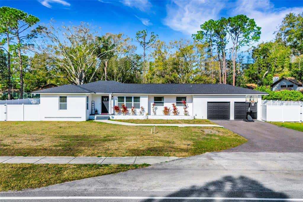 Single Family Residence in SEMINOLE