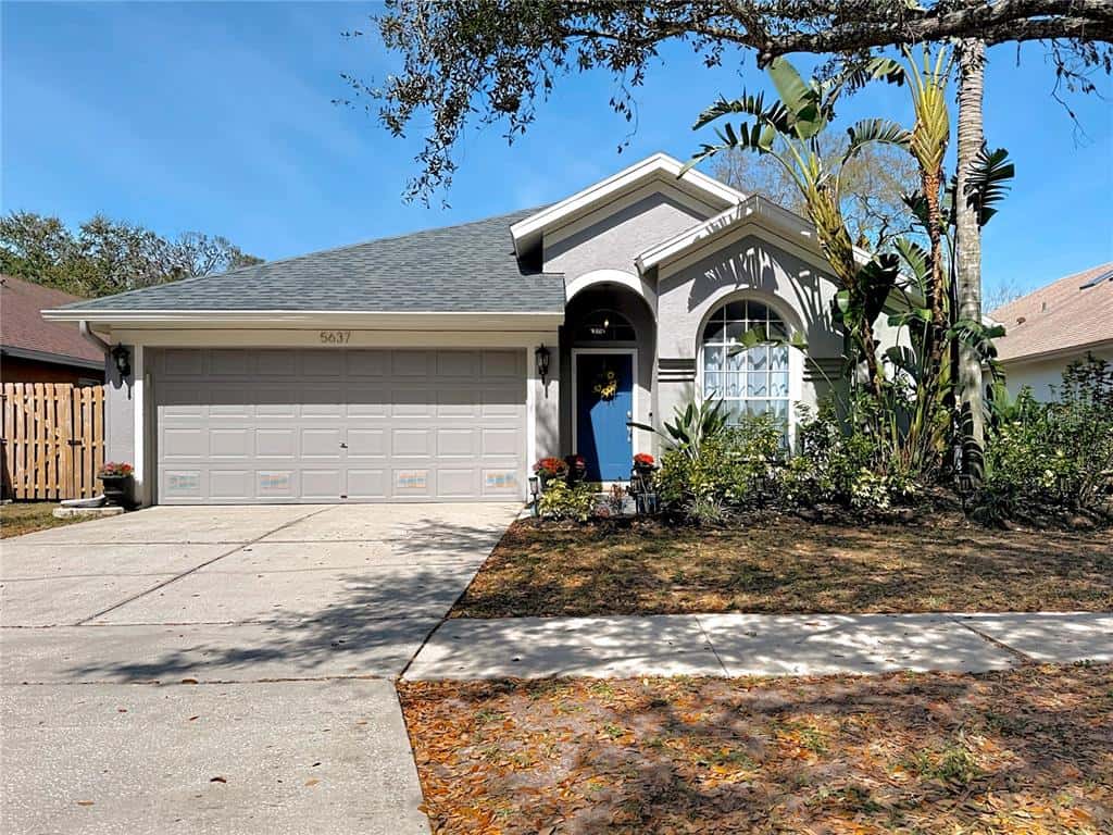 Single Family Residence in TAMPA