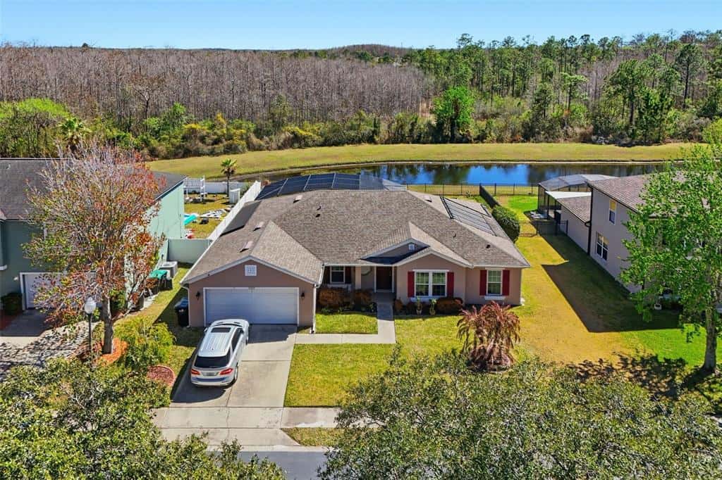 Single Family Residence in ORLANDO