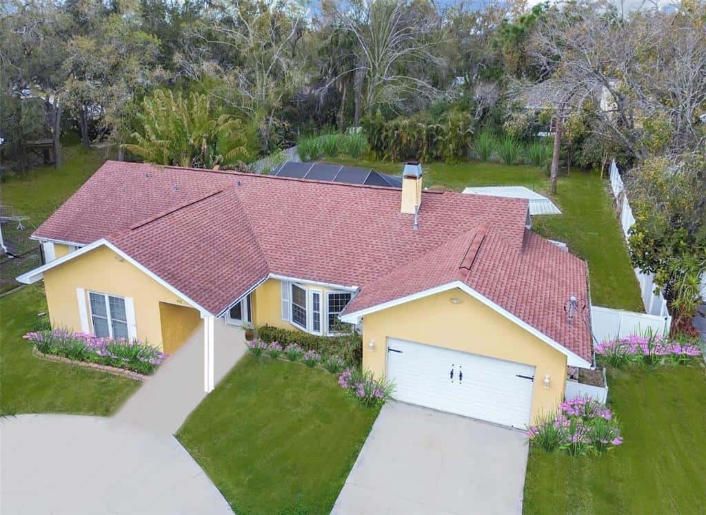 Single Family Residence in OLDSMAR