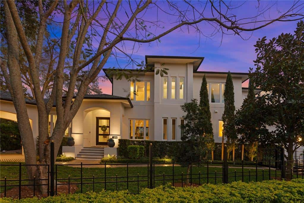 Single Family Residence in TAMPA