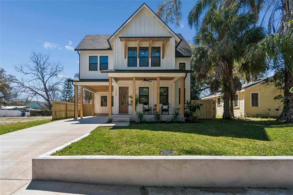 Single Family Residence in TAMPA