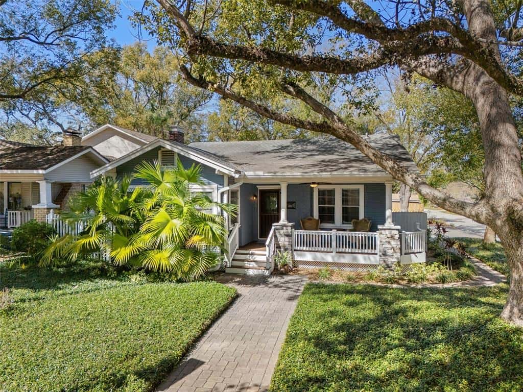 Single Family Residence in TAMPA