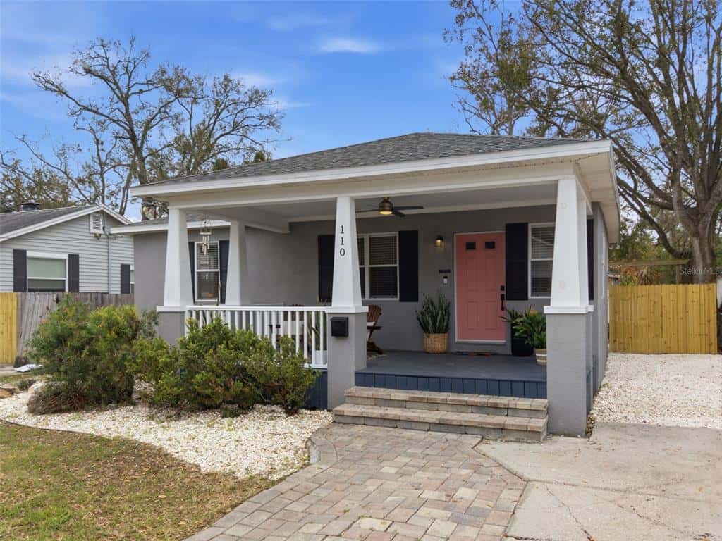 Single Family Residence in TAMPA