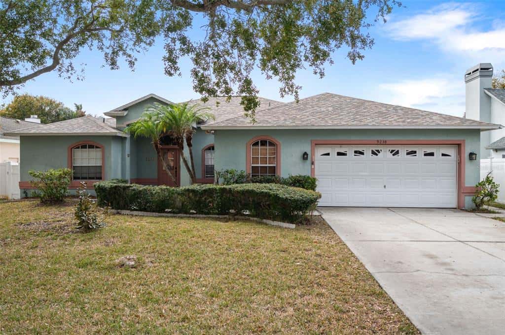 Single Family Residence in SEMINOLE
