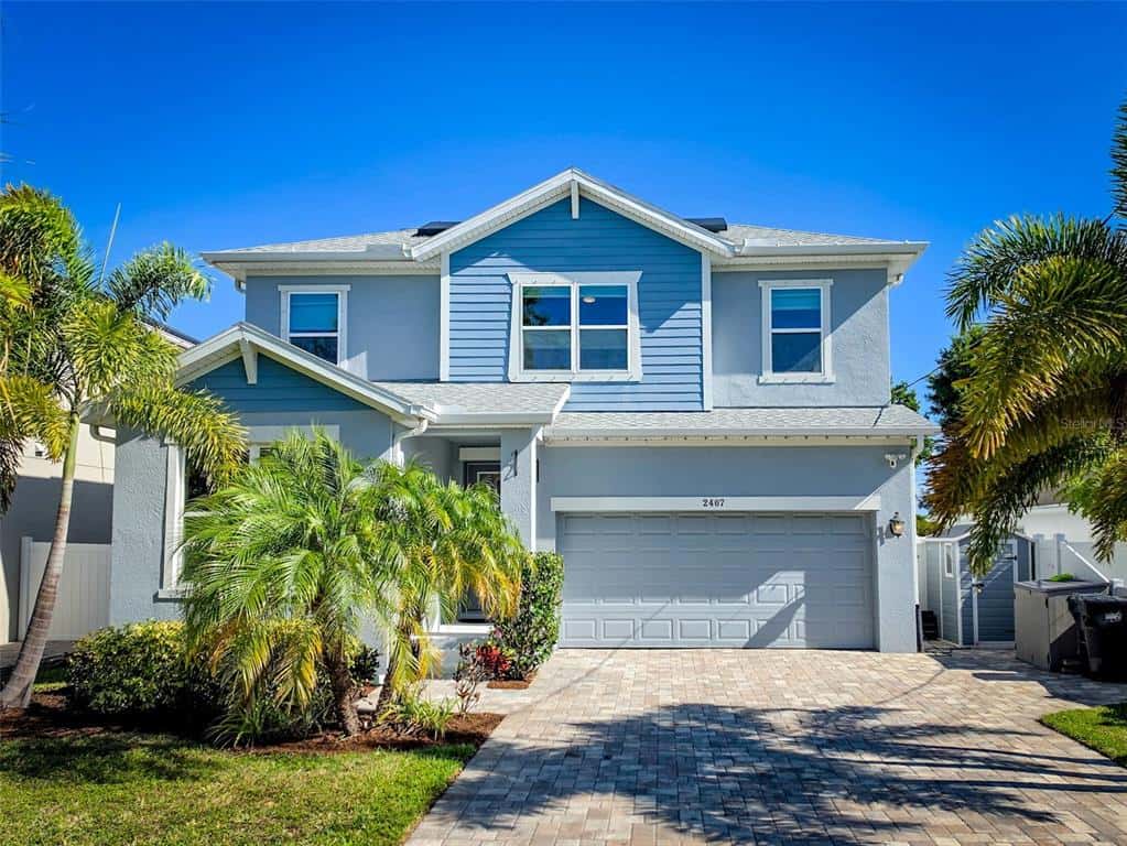 Single Family Residence in TAMPA