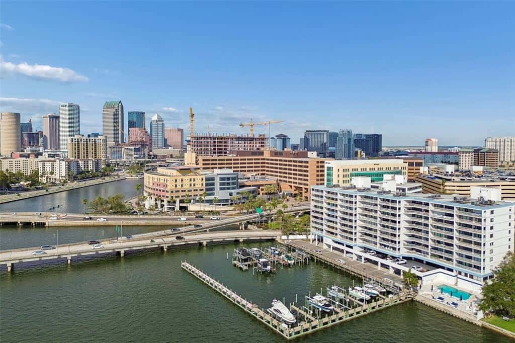 Condominium in TAMPA