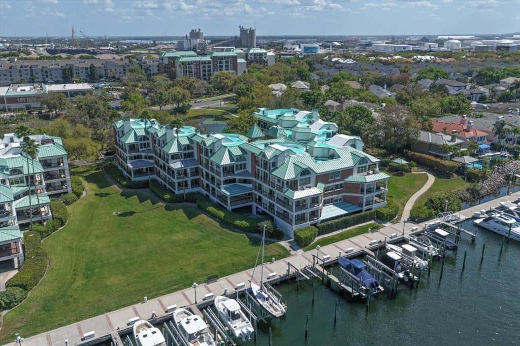 Condominium in TAMPA