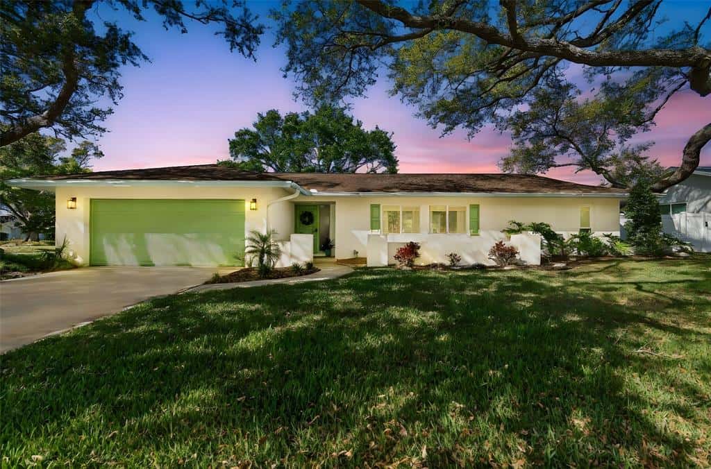 Single Family Residence in CLEARWATER