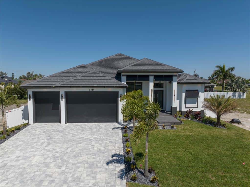 Single Family Residence in CAPE CORAL