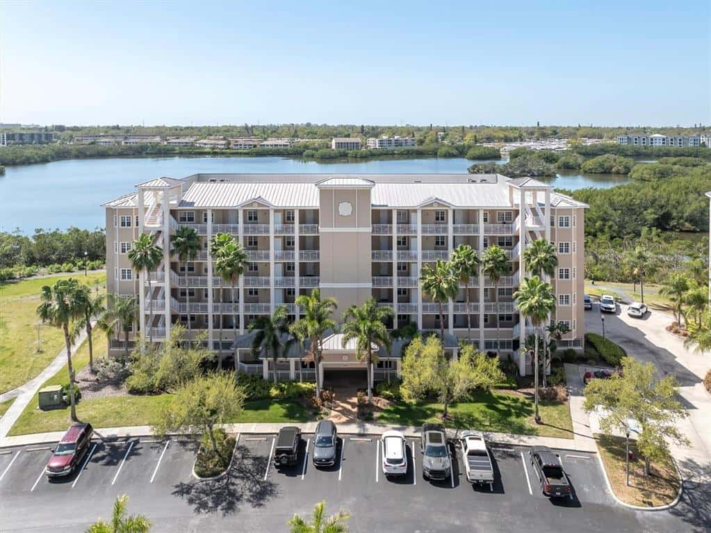 Condominium in SEMINOLE