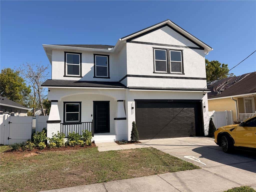Single Family Residence in TAMPA