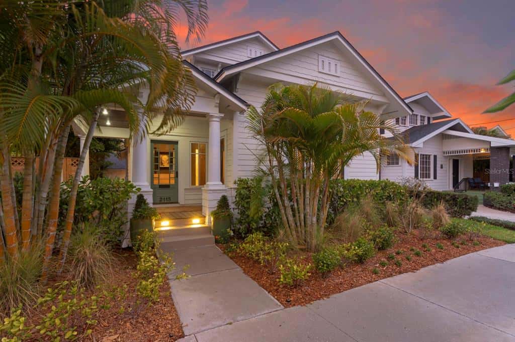Single Family Residence in TAMPA