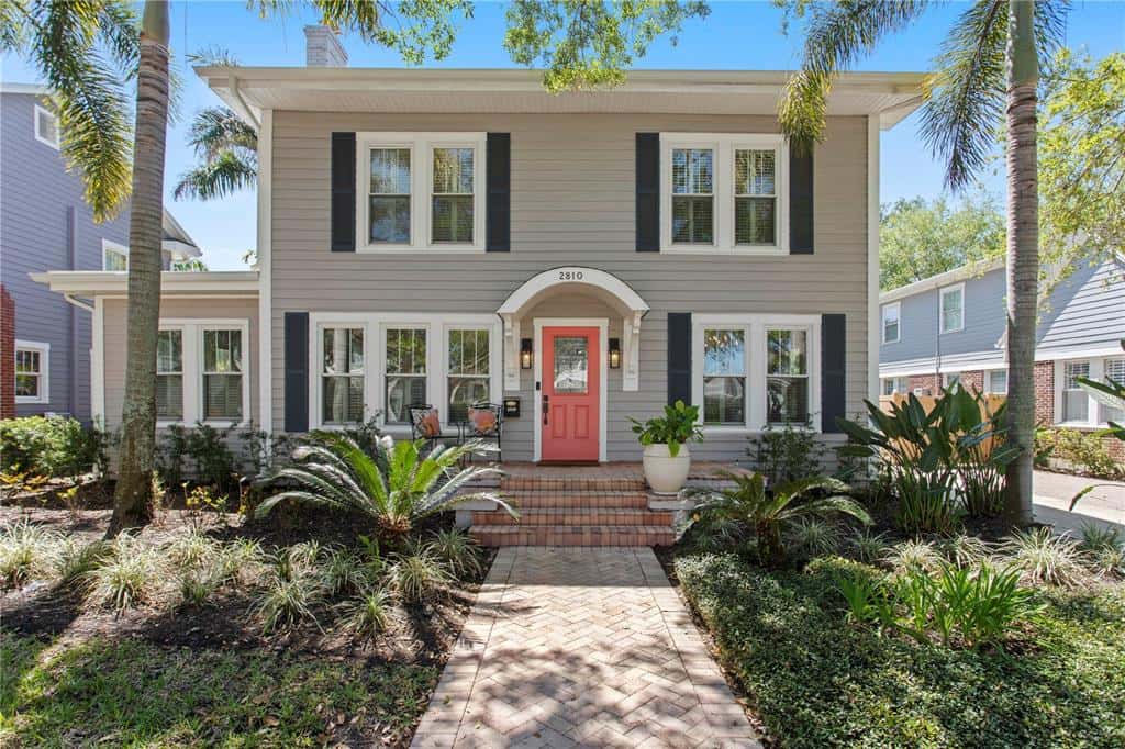 Single Family Residence in TAMPA