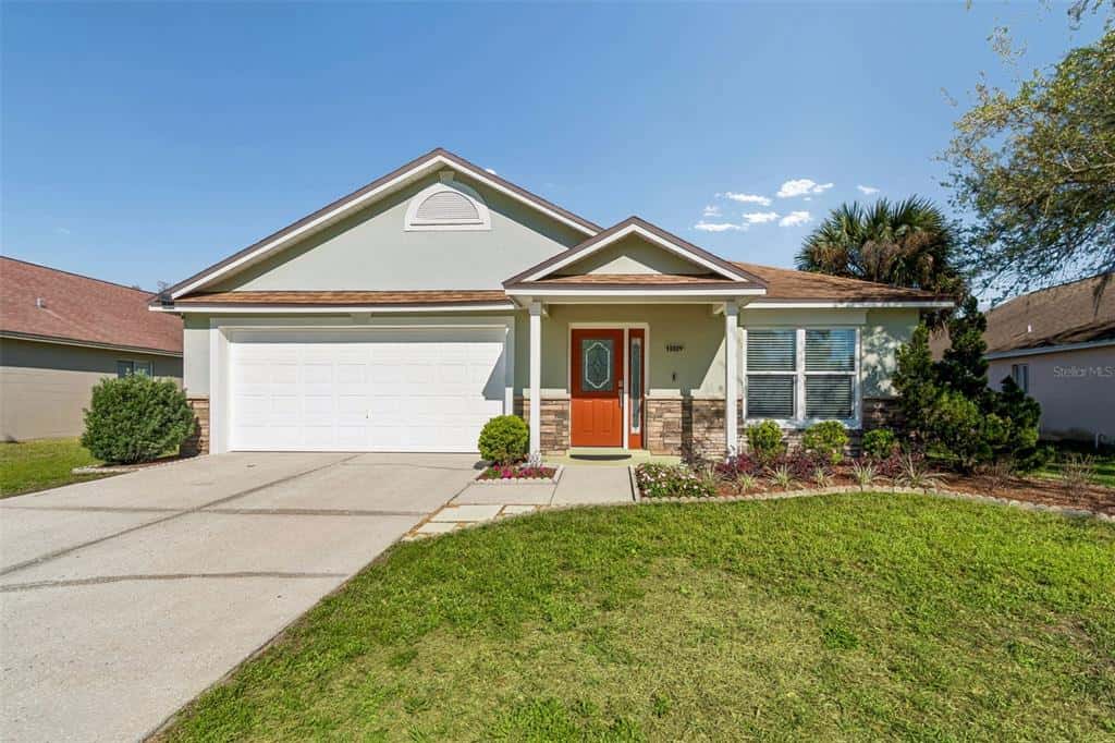 Single Family Residence in TAMPA