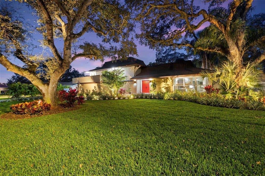 Single Family Residence in CLEARWATER
