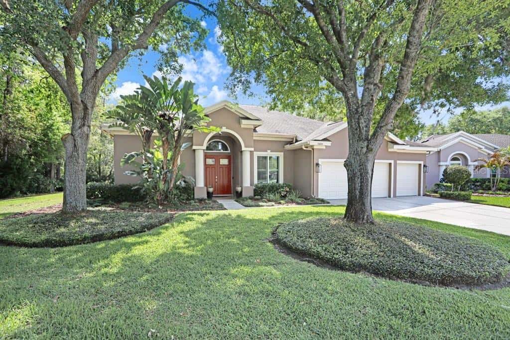 Single Family Residence in TAMPA