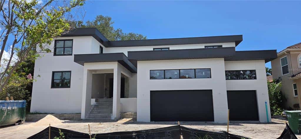 Single Family Residence in TAMPA