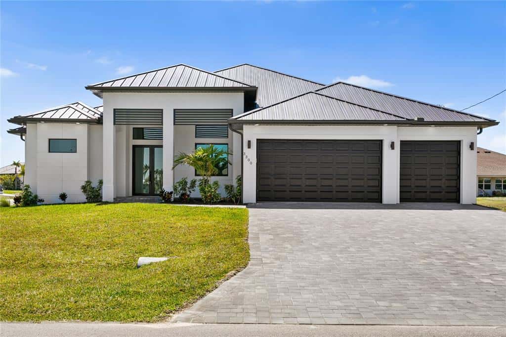 Single Family Residence in CAPE CORAL