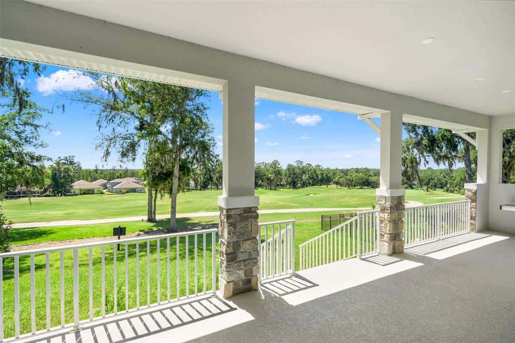 Single Family Residence in BROOKSVILLE